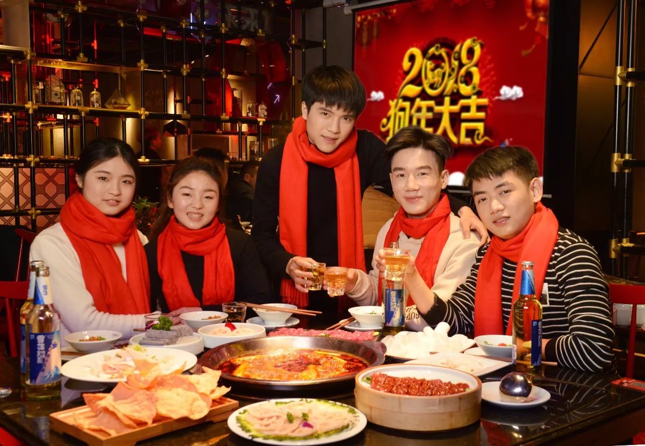 【江南网页版】—我们到底为什么必须还要回家过年？！文末领奖哦~